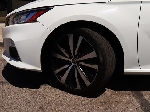 Used 2021 Nissan Altima 2.5 SR FWD image 5