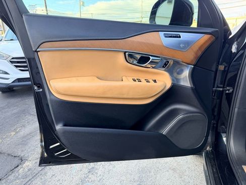 Used 2016 Volvo XC90 T6 image 25