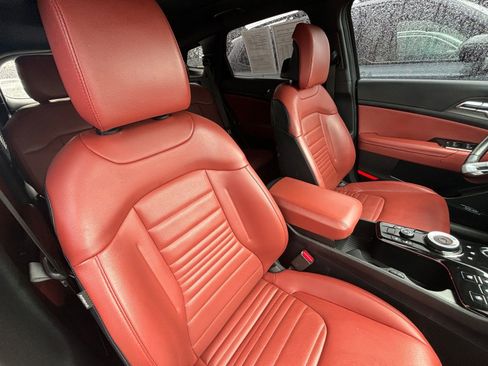 Used 2023 Kia Sportage SX Prestige image 16