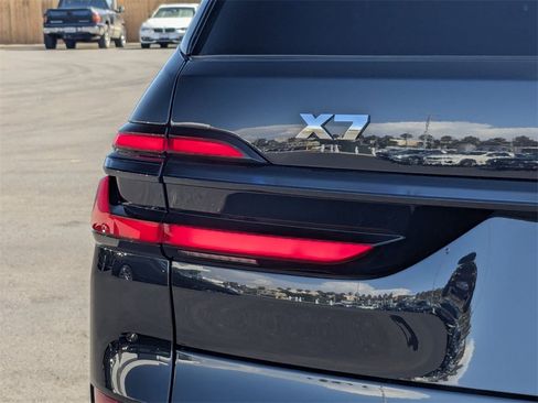 New 2026 BMW X7 M60i image 22