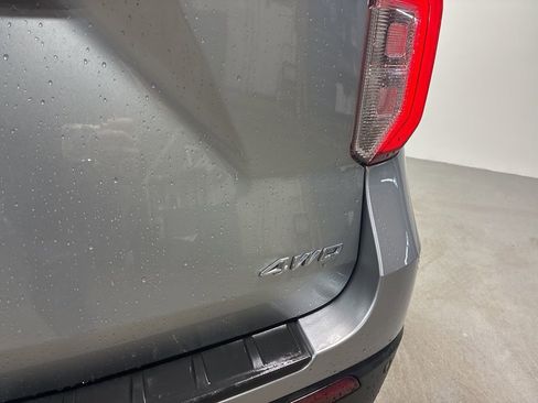 Used 2021 Ford Explorer XLT w/ Equipment Group 202A image 27