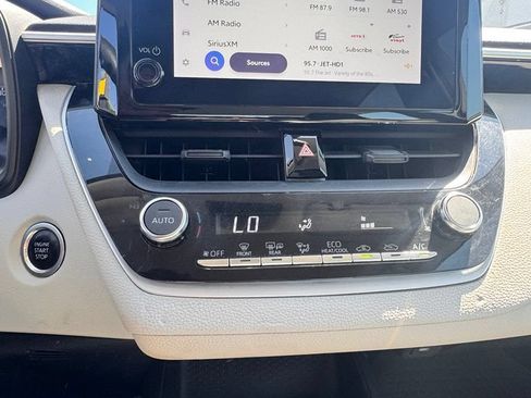 Used 2024 Toyota Corolla LE w/ LE Convenience Package FWD image 10