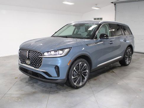 New 2026 Lincoln Aviator Reserve image 3