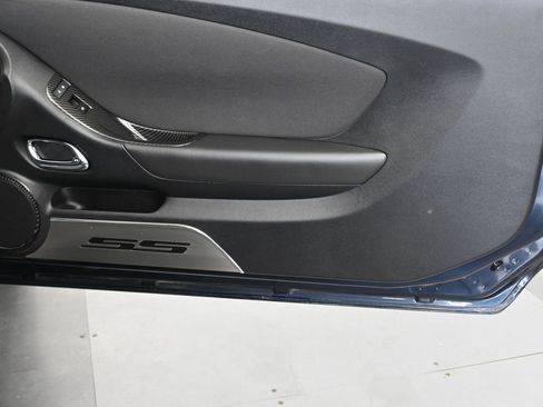 Used 2015 Chevrolet Camaro SS w/ Rear Vision Package image 26