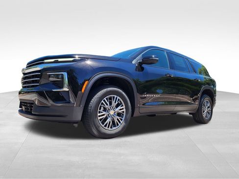 New 2025 Chevrolet Traverse LT image 8
