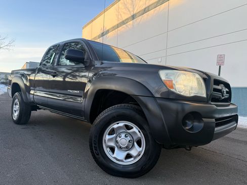 Used 2010 Toyota Tacoma 4x4 Access Cab V6 image 8