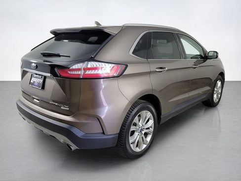 Used 2019 Ford Edge Titanium w/ Cold Weather Package AWD/4WD image 3