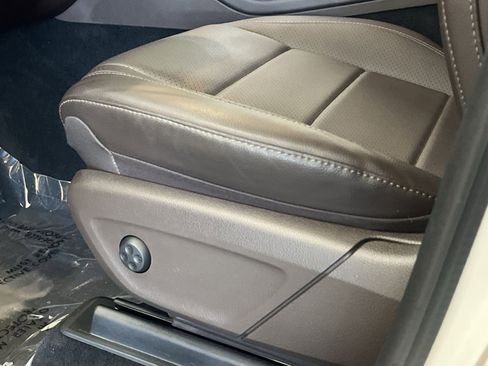 Used 2022 Mercedes-Benz GLS 450 4MATIC image 13