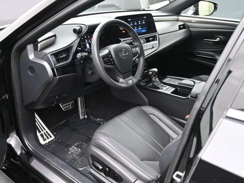 Used 2022 Lexus ES 350 F Sport w/ Accessory Package FWD image 2
