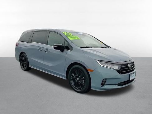 Used 2023 Honda Odyssey Sport image 3