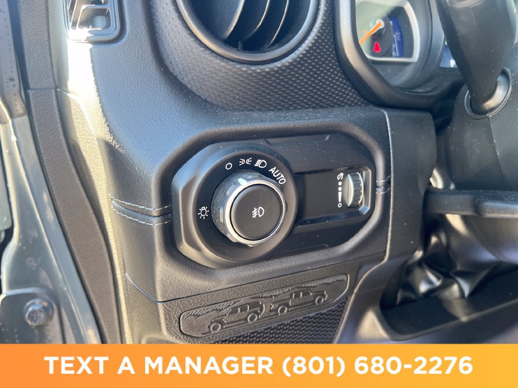 Used 2024 Jeep Wrangler Unlimited Rubicon AWD/4WD image 29