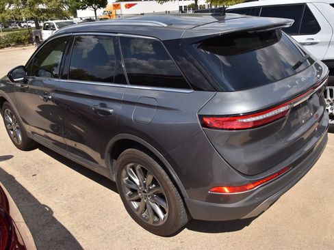 Used 2022 Lincoln Corsair AWD w/ Premium Package image 6