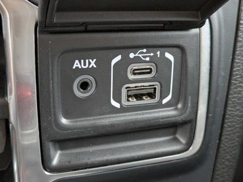 Used 2019 Jeep Wrangler Unlimited Rubicon AWD/4WD image 22