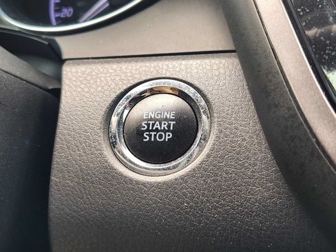Used 2019 Toyota Camry XLE FWD image 20