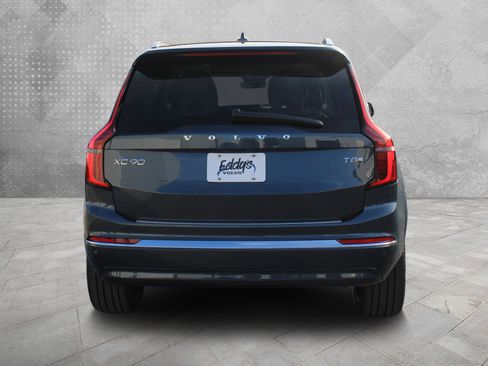 New 2026 Volvo XC90 T8 Ultra w/ Protection Package Premier AWD/4WD image 4