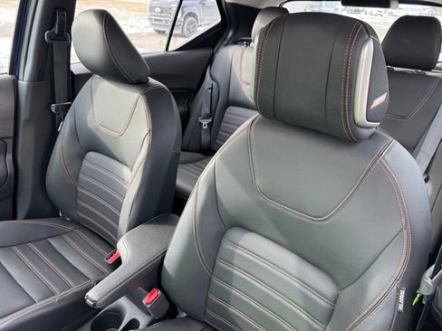 Used 2020 Nissan Kicks SR w/ SR Premium Package image 16