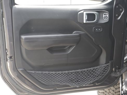 Used 2019 Jeep Wrangler Sport AWD/4WD image 31