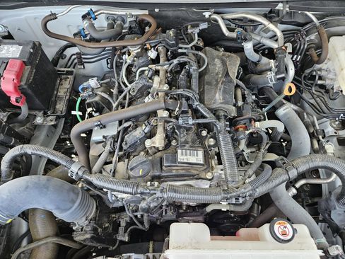 Used 2024 Toyota Tacoma SR RWD image 30