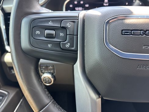 Used 2024 GMC Sierra 2500 Denali w/ Denali Reserve Package AWD/4WD image 18