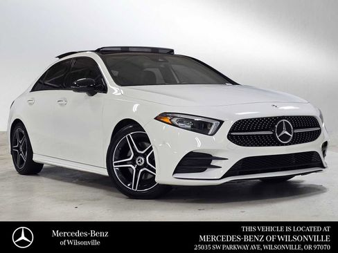 Certified 2022 Mercedes-Benz A 220 4MATIC image 1