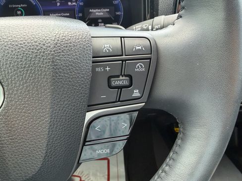 Used 2019 Jeep Compass Latitude FWD image 16
