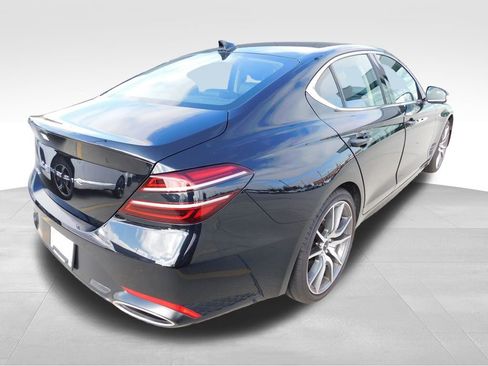 Used 2026 Genesis G70 2.5T Prestige image 8