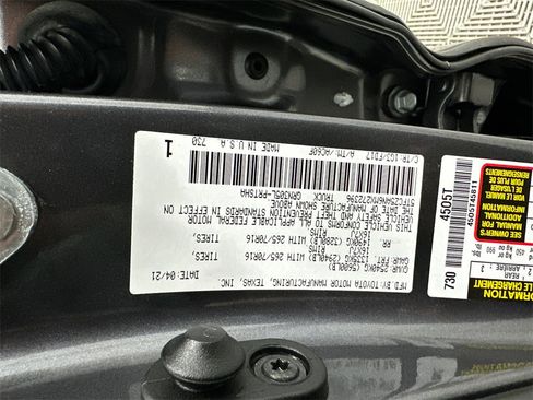 Used 2021 Toyota Tacoma TRD Off-Road image 32