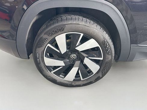 Used 2025 Volkswagen Atlas Cross Sport SE AWD/4WD image 34