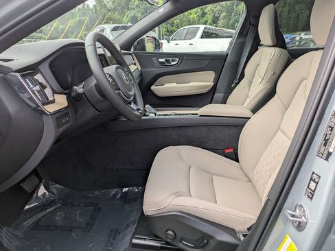 New 2026 Volvo XC60 T8 Plus w/ Climate Package PRO AWD/4WD image 21