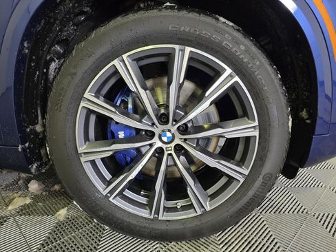 Used 2022 BMW X5 xDrive40i w/ M Sport Package image 2