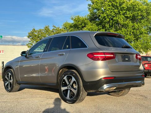 Used 2019 Mercedes-Benz GLC 350e 4MATIC image 4