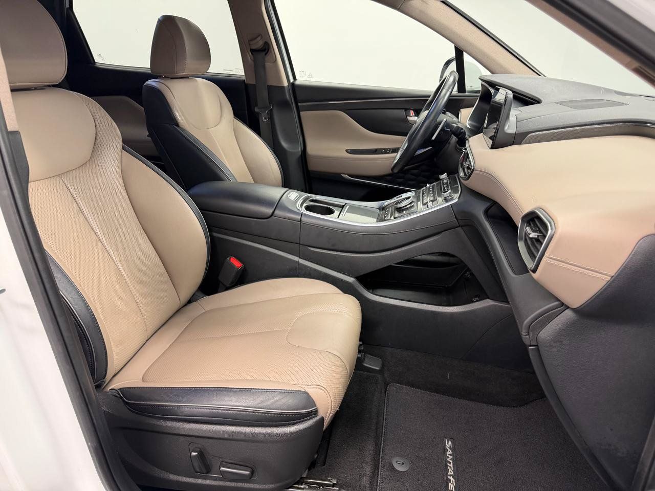 Used 2023 Hyundai Santa Fe Limited AWD/4WD image 14