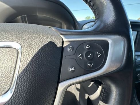 Used 2020 GMC Terrain SLE w/ Driver Convenience Package FWD image 33