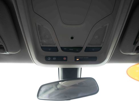 Used 2018 Chevrolet Impala LT FWD image 18