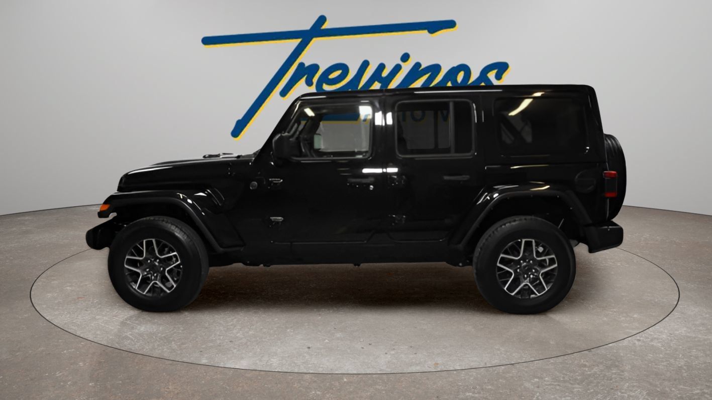 Used 2025 Jeep Wrangler Unlimited Sahara AWD/4WD image 11