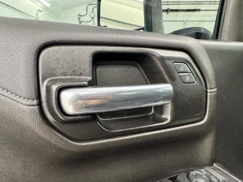 Used 2021 Chevrolet Silverado 1500 RST w/ Convenience Package II AWD/4WD image 6