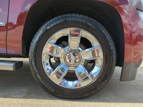 Used 2017 Chevrolet Tahoe LT w/ LT Signature Package RWD image 26