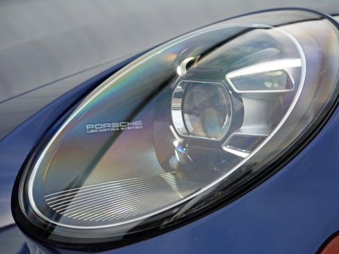 Used 2022 Porsche 911 Targa 4S w/ Premium Package image 63