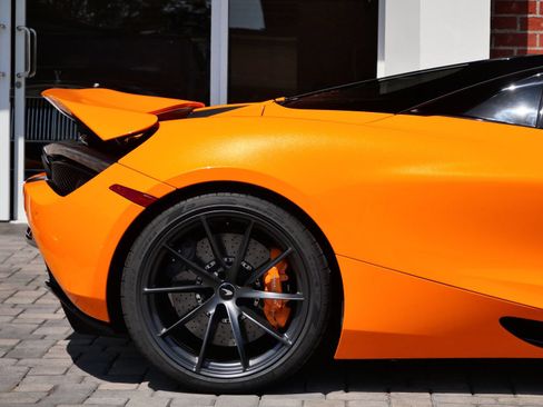 Used 2023 McLaren 720S Performance RWD image 17
