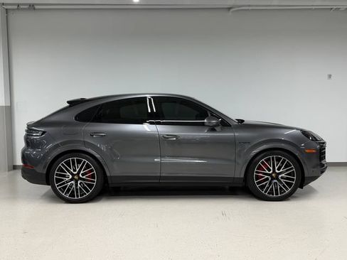 Certified 2024 Porsche Cayenne S AWD/4WD image 6