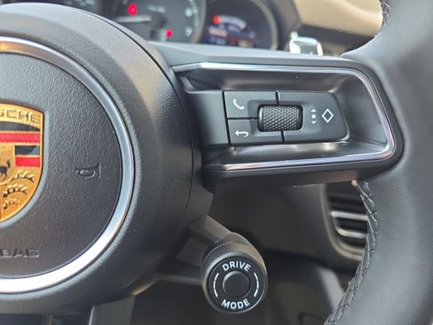 New 2026 Porsche Macan AWD/4WD image 18
