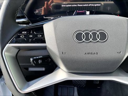 Used 2025 Audi Q5 Premium w/ Convenience Package AWD/4WD image 11