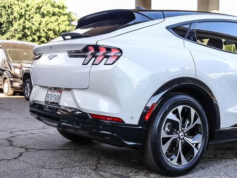 Used 2023 Ford Mustang Mach-E Premium image 9