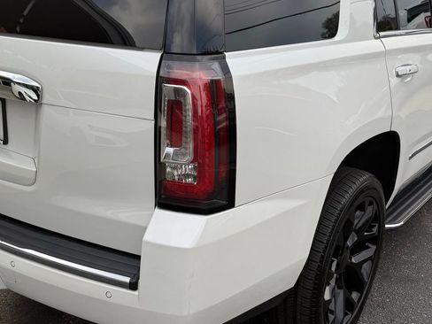 Used 2019 GMC Yukon Denali image 5