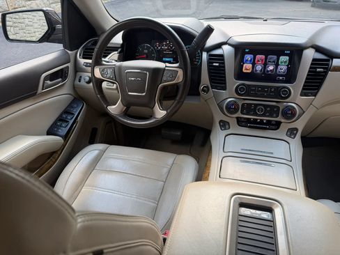 Used 2017 GMC Yukon Denali w/ Open Road Package RWD image 13