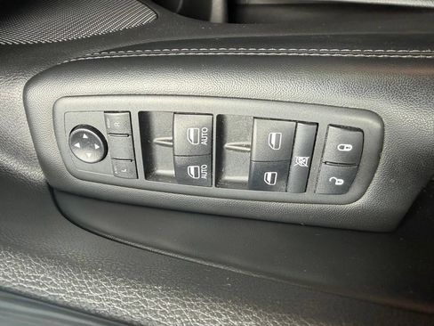 Used 2019 Jeep Grand Cherokee Altitude AWD/4WD image 25