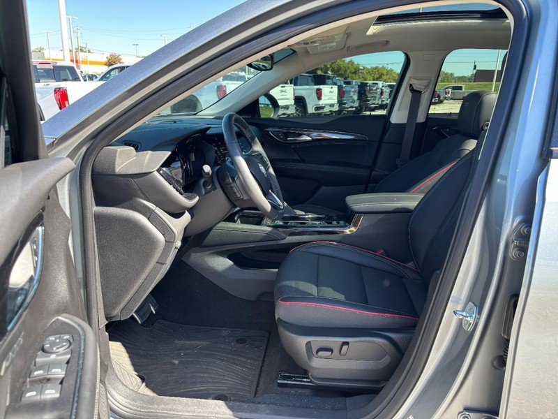Used 2023 Buick Envision Essence w/ Sport Touring Package AWD/4WD image 9