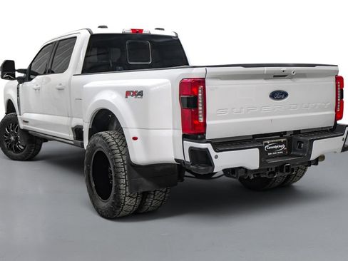 Used 2023 Ford F350 Lariat w/ Lariat Ultimate Package AWD/4WD image 9