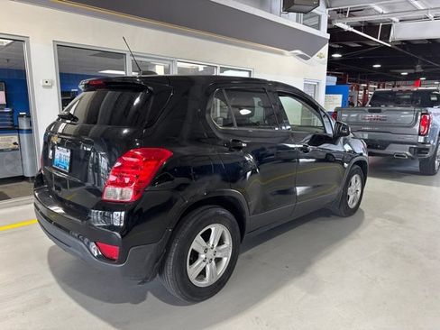 Used 2020 Chevrolet Trax LS w/ Tint and Cruise Package FWD image 4