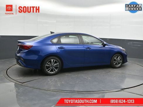 Used 2024 Kia Forte LXS image 3